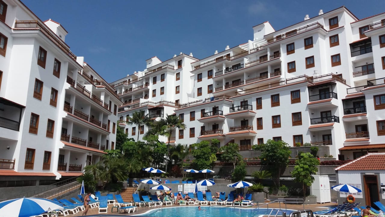 Innenhof mit Pool Apartamentos Casablanca