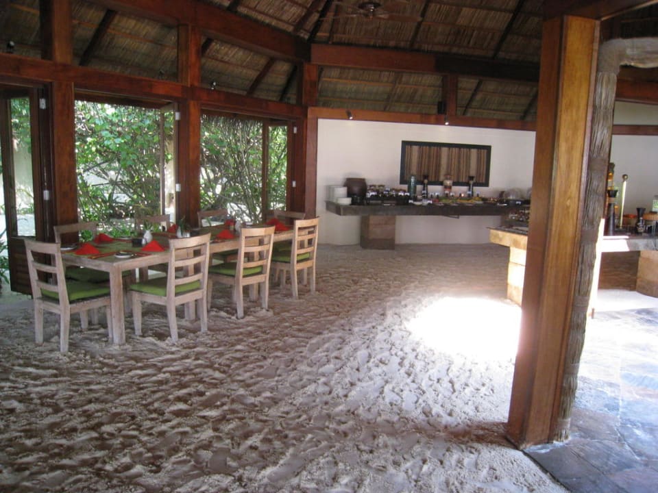 Hauptrestaurant Mirihi Island Resort