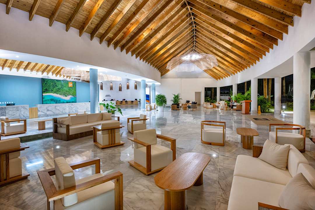 Lobby Viva Miches by Wyndham