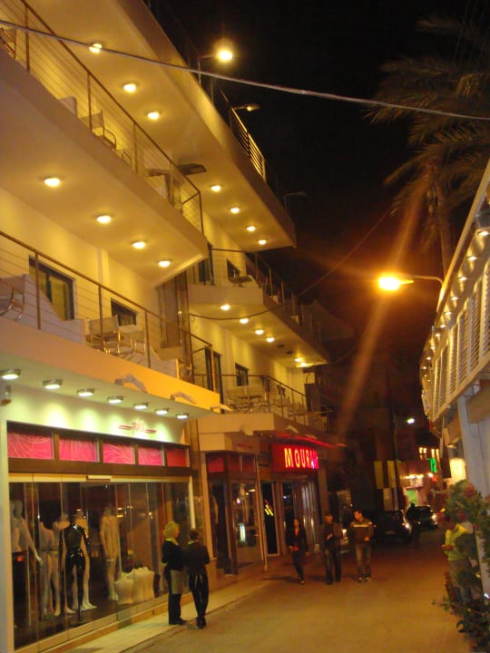 Beach road in front of Emily complex Hotel Kassavetis