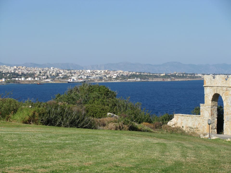 Ausblick auf Rhodos-Stadt Hotel Kalithea Horizon Royal