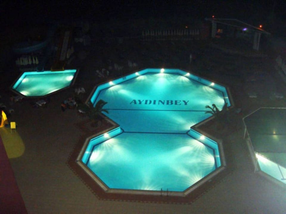 Poollandschaft am Abend Aydinbey Gold Dreams