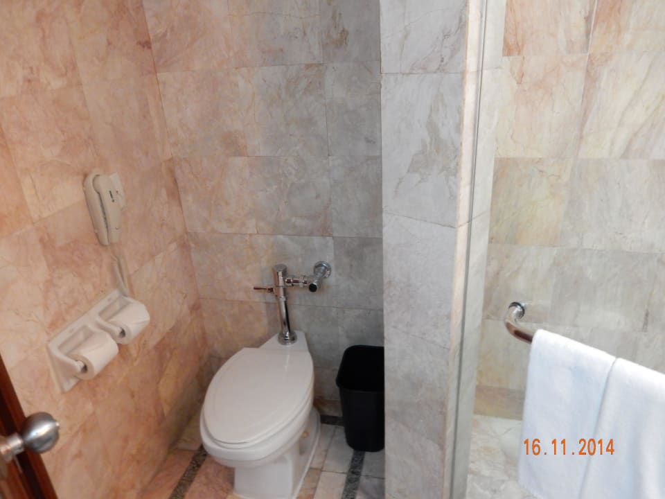 WC Hotel Century Park