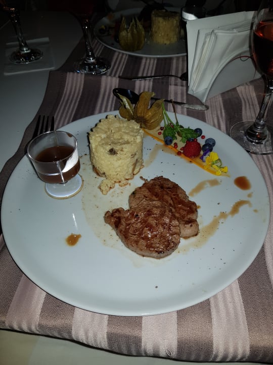 Gastro Delphin Deluxe Resort