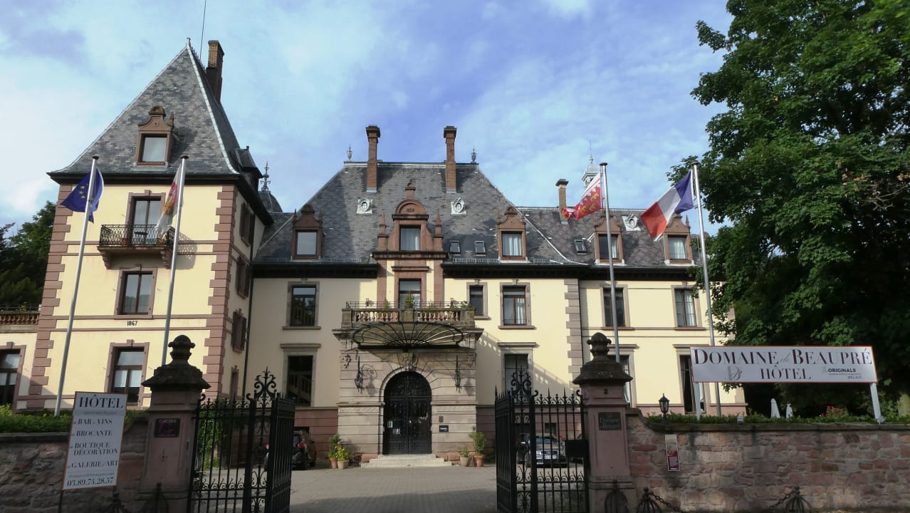 Außenansicht Hotel Domaine De Beaupré