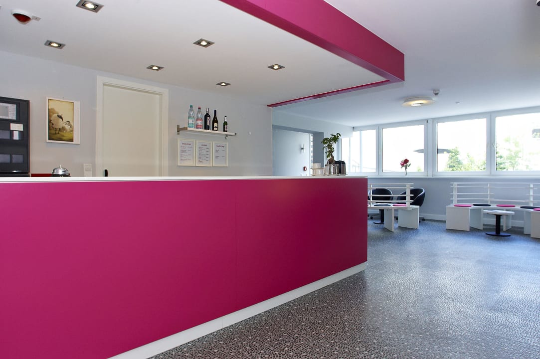 Rezeption Apartmenthouse Berlin - Am Görlitzer Park