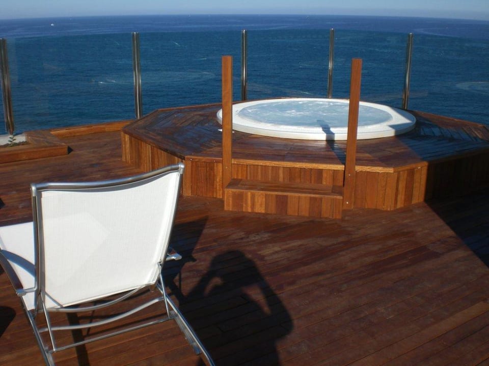 Neu gebaute Dachterrasse mit Whirlpool&Liegen 2 Bull Dorado Beach & Spa