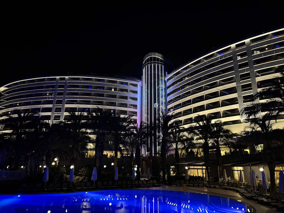 Außenansicht Royal Wings Hotel