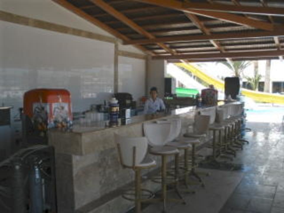 Poolbar Venosa Beach Resort & Spa