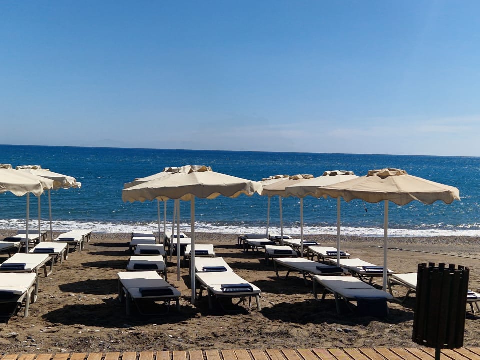 Strand Lindos White Hotel & Suites