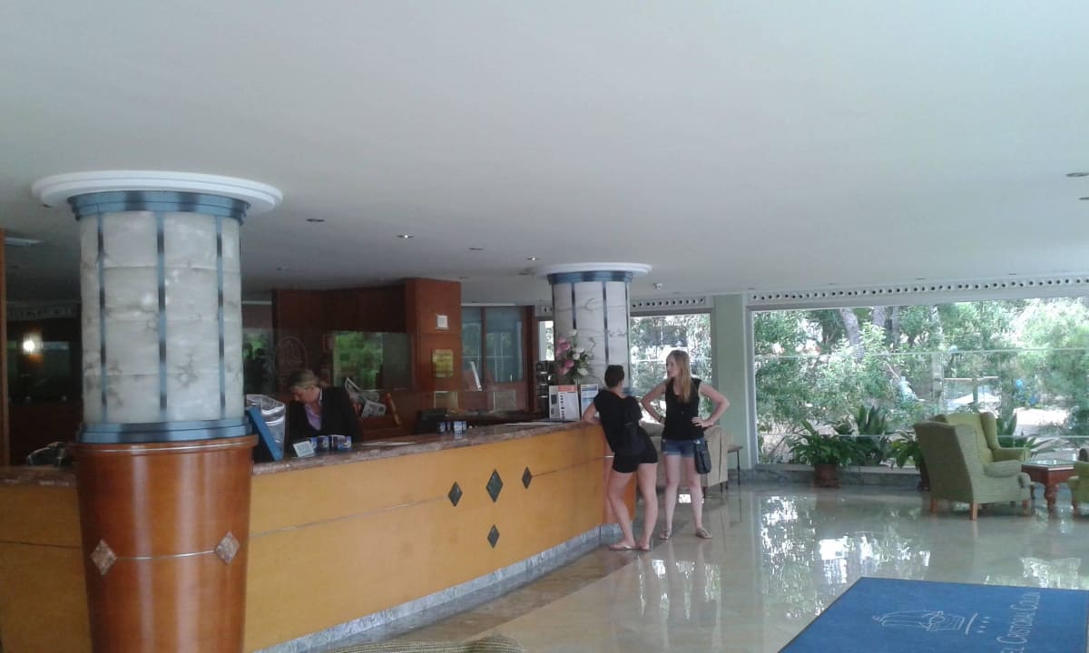 Die Rezeption allsun Hotel Cristóbal Colón