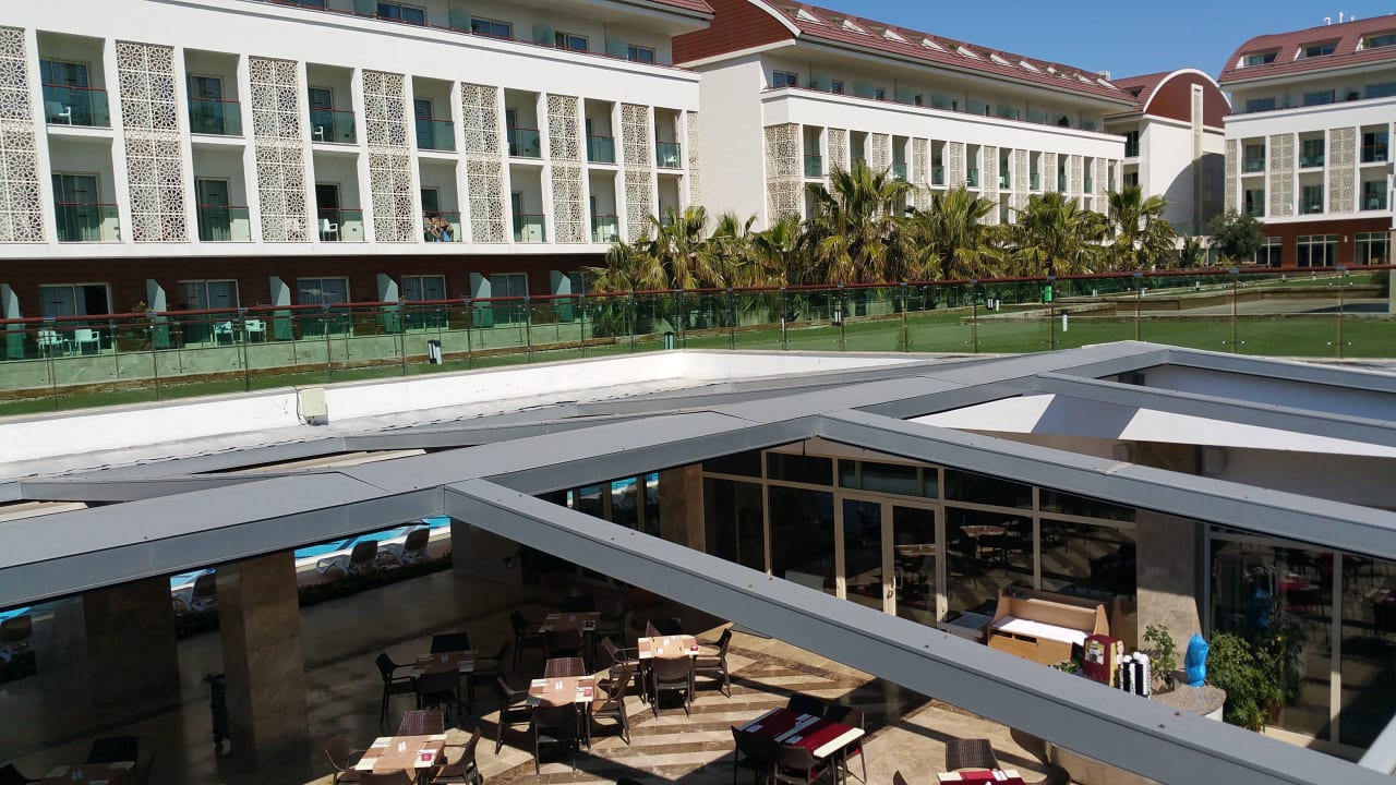 Dachgarten mit Blick auf d.Terrasse des Restaurant Sentido Trendy Verbena Beach