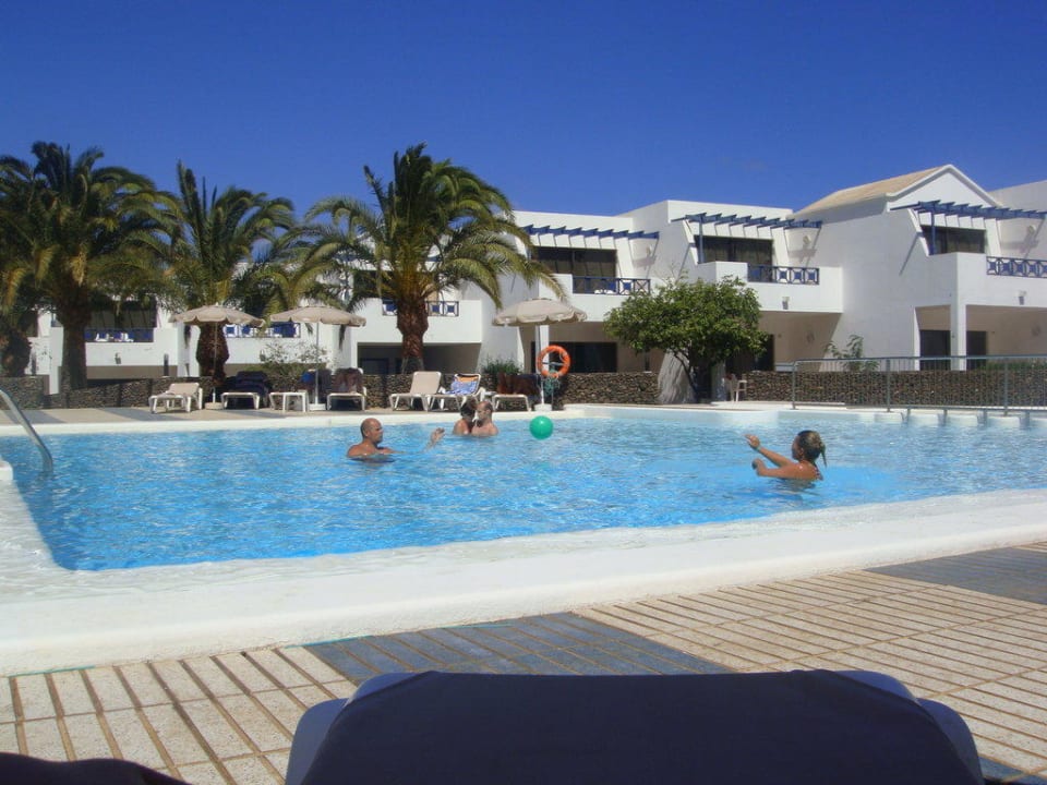 Einer der 3 Salzwasserpools Relaxia Olivina