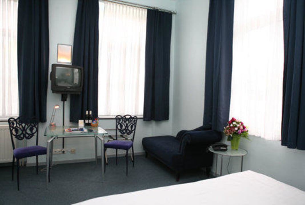 Standard Zimmer innen domicil Residenz Hotel Bad Aachen