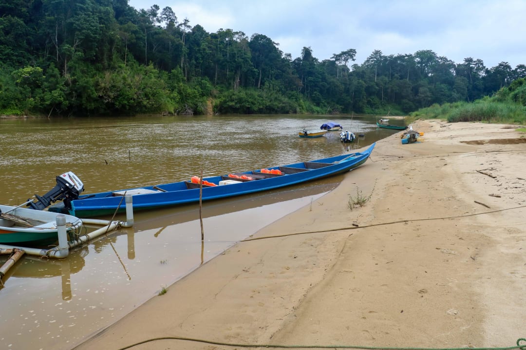 Fluss mit Badestelle Balai Serama Guesthouse