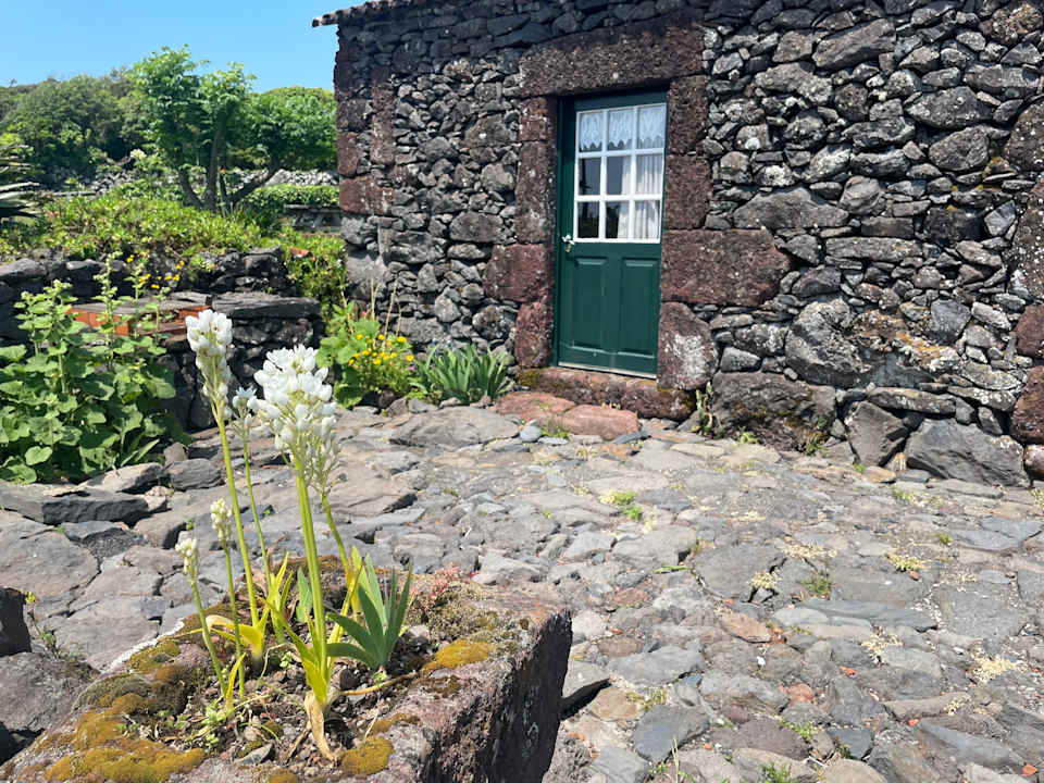 Außenansicht Hotel Aldeia da Cuada