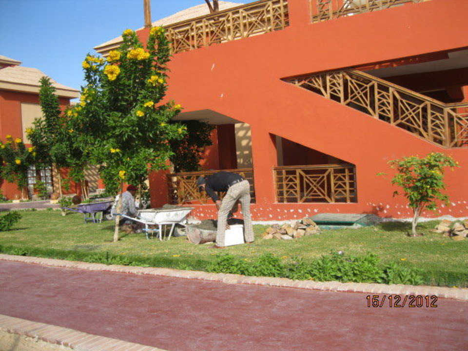 Sanierungsarbeiten im ganzen 400.ter Bereich Pickalbatros Alf Leila Wa Leila Resort - Neverland Hurghada