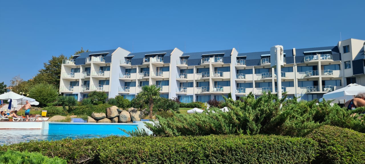 Außenansicht Hotel Sineva Beach