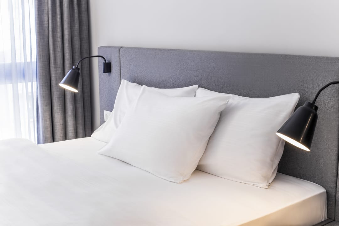 Zimmer H+ Hotel Wien