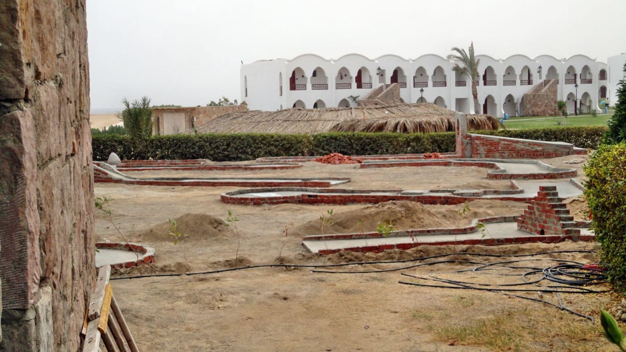 Minigolfbaustelle Hotel Gorgonia Beach Resort