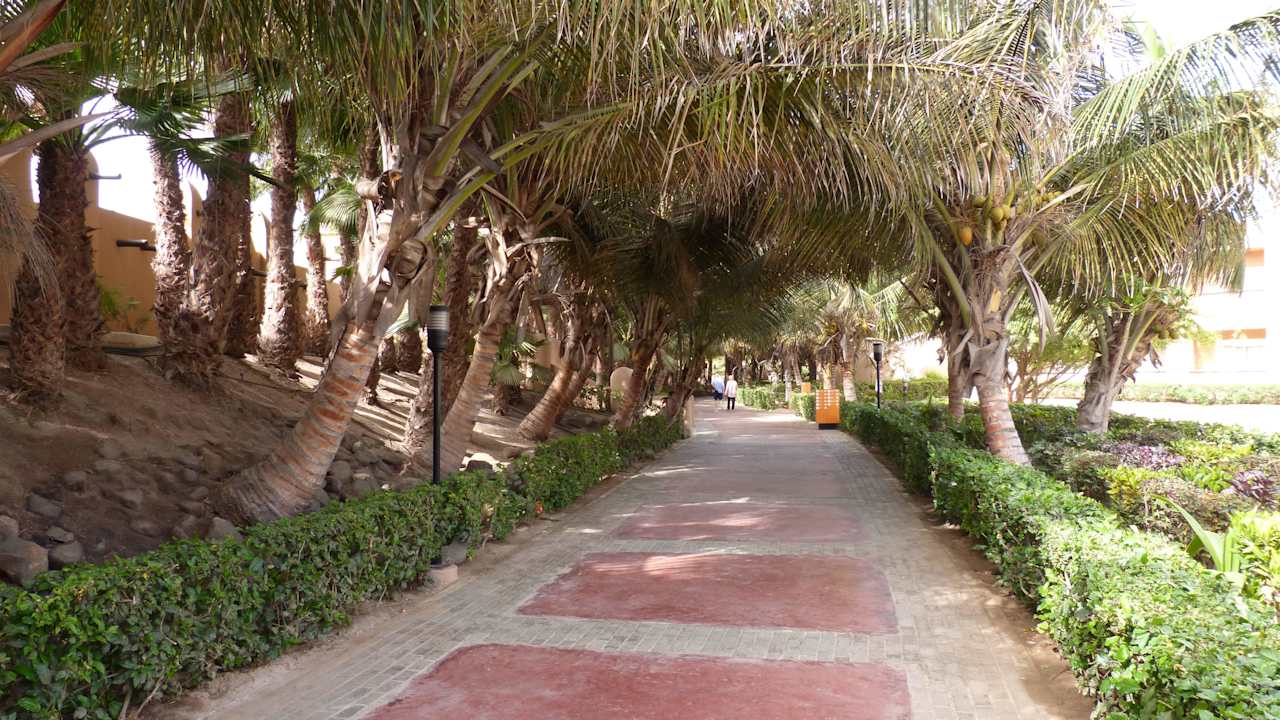 Wege Hotel Riu Funana