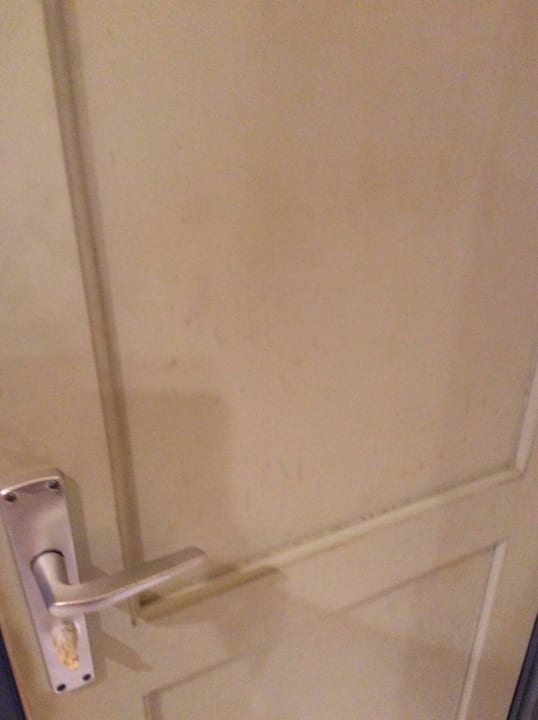 Lecker Tür :( allsun App.-Hotel Albatros