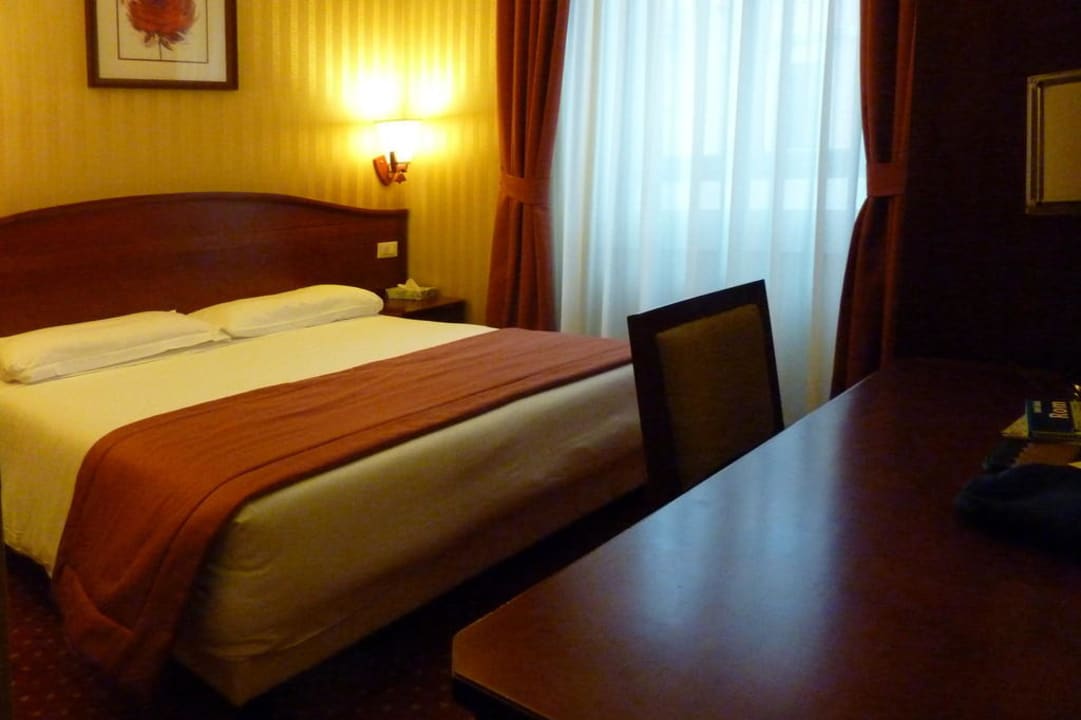 Sieht größer aus, als es ist Hotel Augusta Lucilla Palace