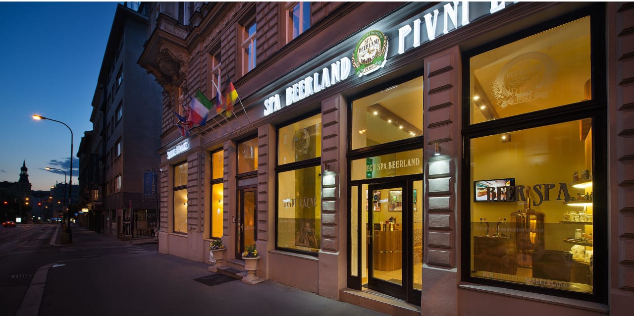 Main entrance Hotel Suite Home Prague