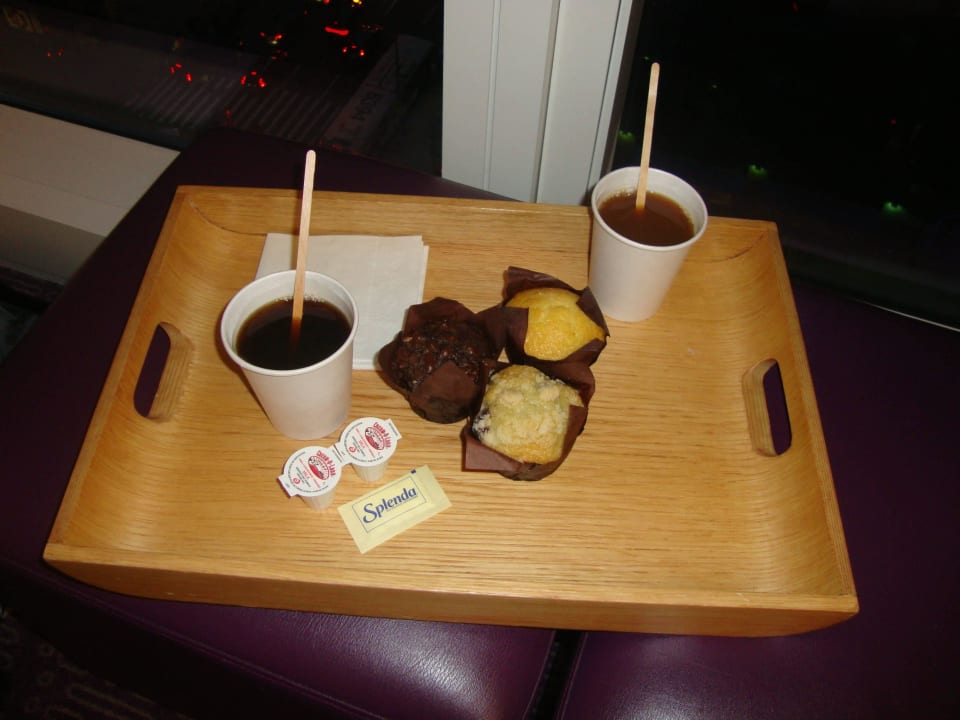 Unser Frühstück auf dem Zimmer YOTEL New York