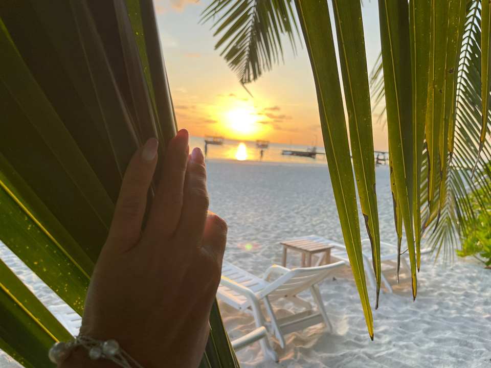 Strand Angaga Island Resort