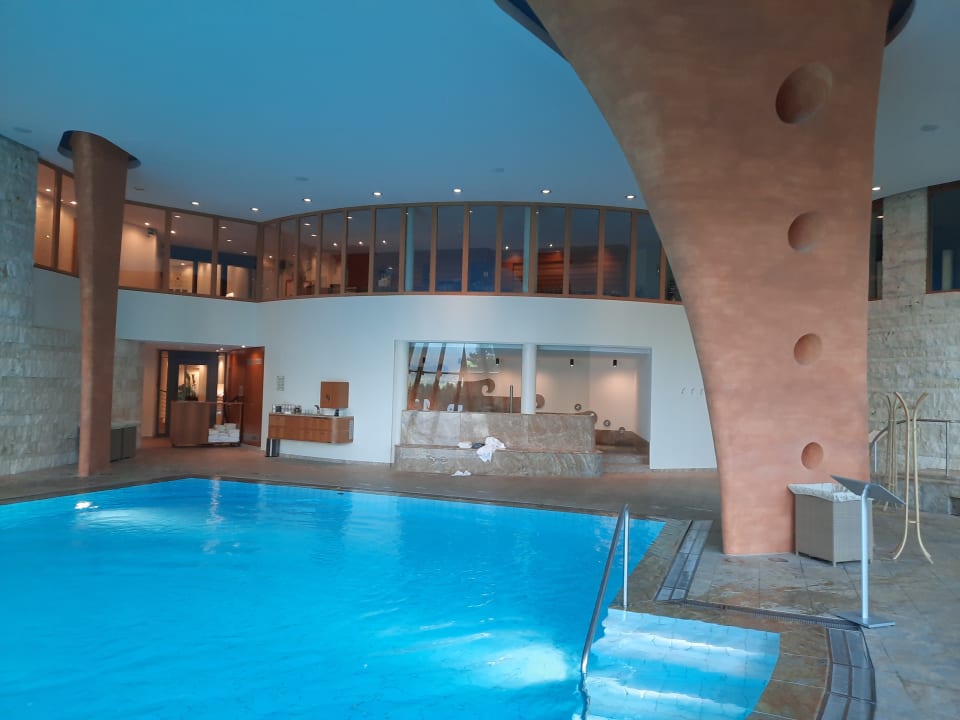 Pool Grand Hotel Kronenhof Pontresina