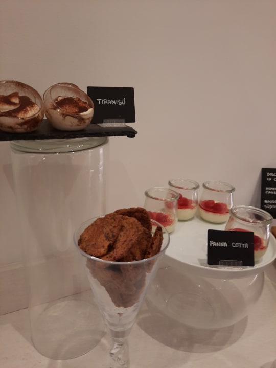 Gastro Hotel Castello Lake Front