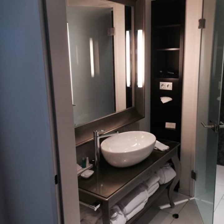 Badezimmer Steigenberger Hotel Herrenhof