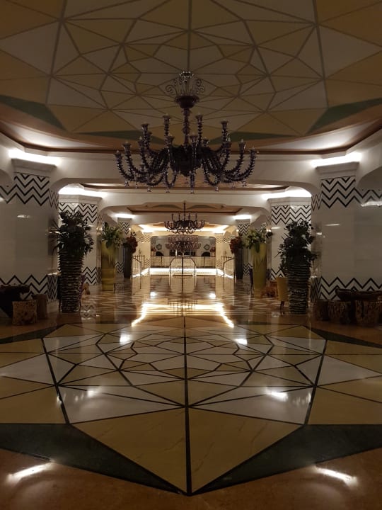 Lobby Royal Taj Mahal Hotel