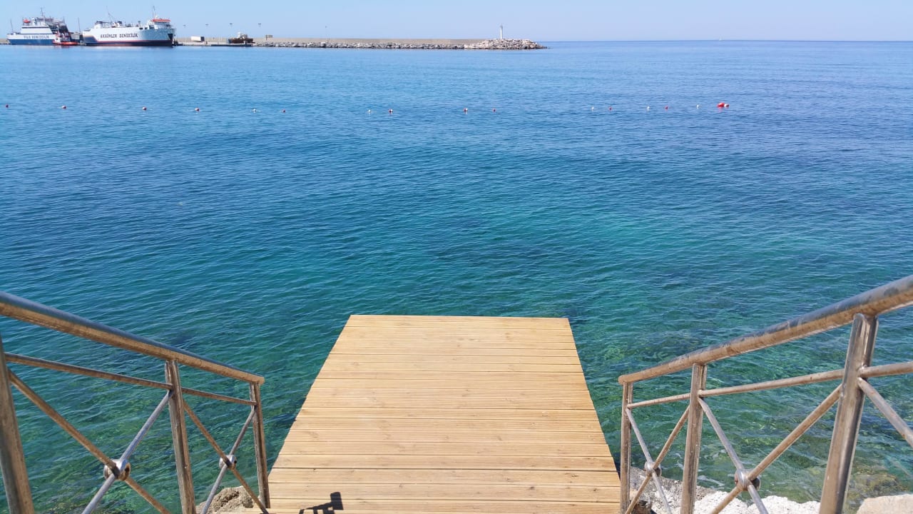 Jetty Oscar Resort Hotel