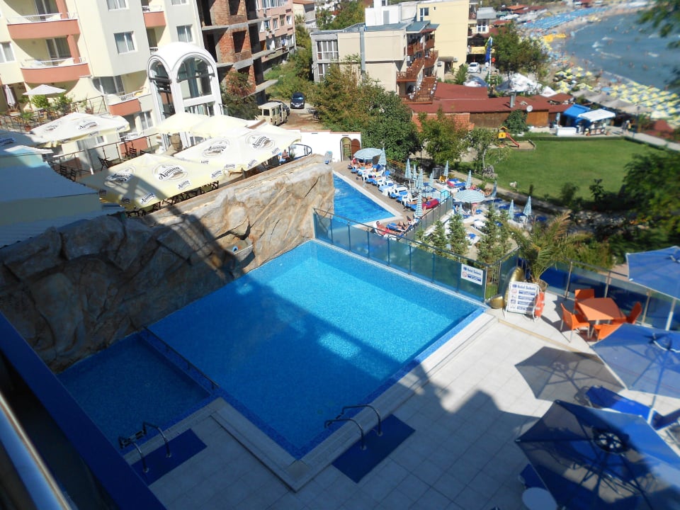 Halb-schattiger Pool Hotel Selena Star