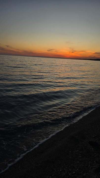 Strand Serenity Queen Hotel