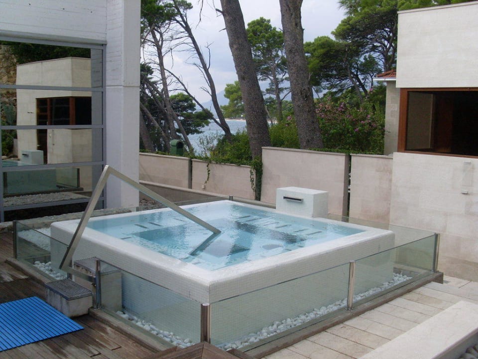Whirlpool außen, Saunabereich Bluesun Hotel Soline