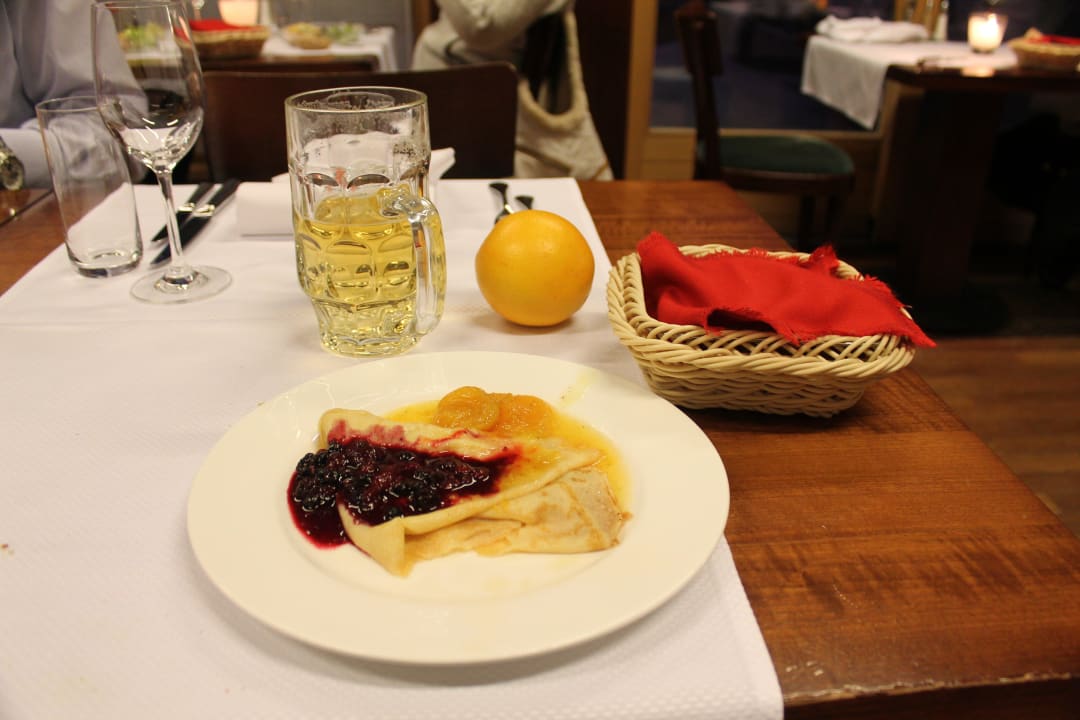 Ein fertiger Crêpe in der Stüva vom Laudinella Hotel Laudinella