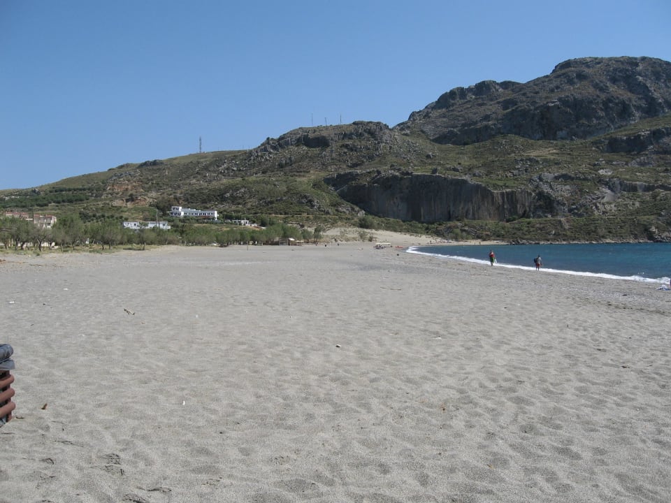 Blick nach links zum Ende der Bucht Alianthos Garden Hotel