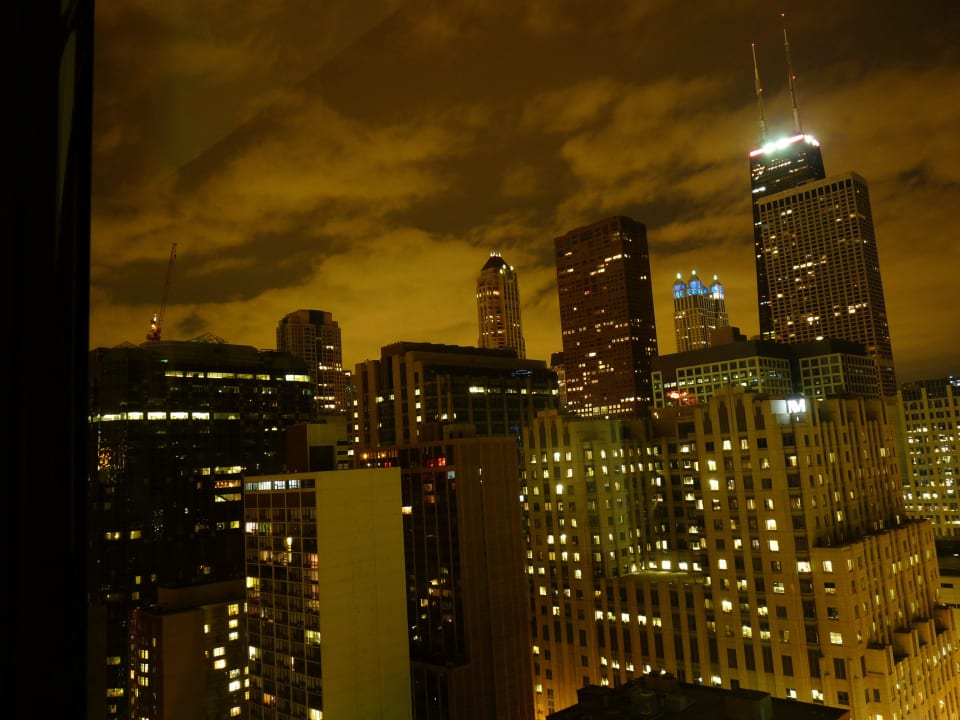 Grandioser Blick auf die city by night! DoubleTree by Hilton Hotel Chicago - Magnificent Mile
