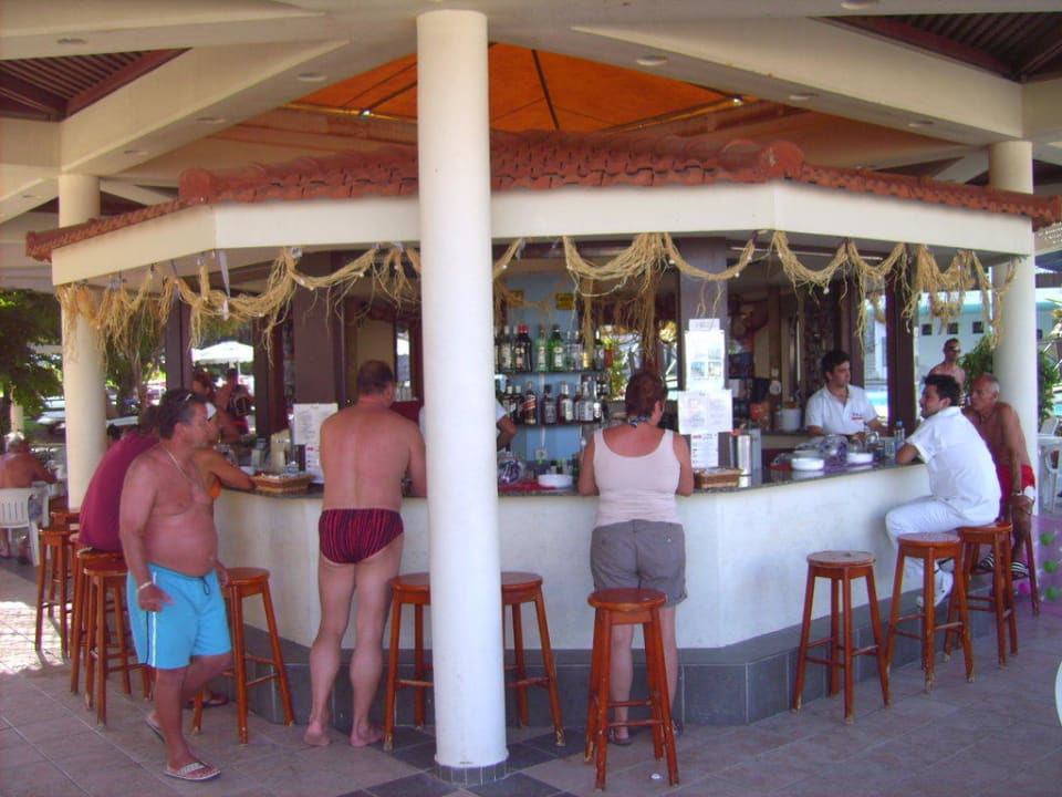 Poolbar Hotel Calypso Beach
