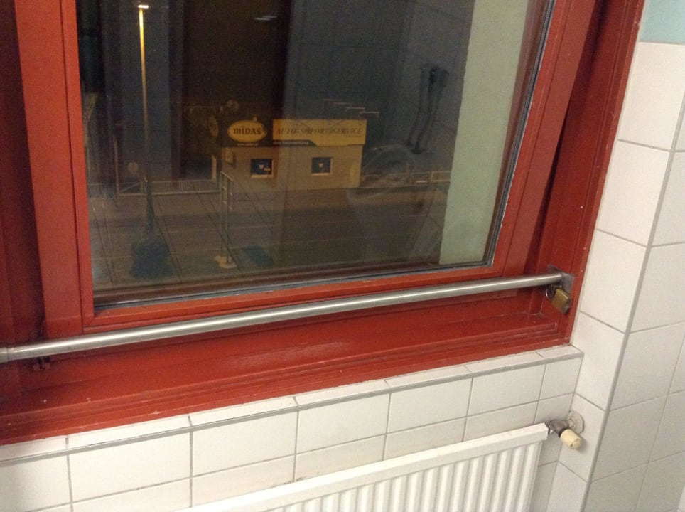 Fenster Bad Jugendgästehaus Brigittenau