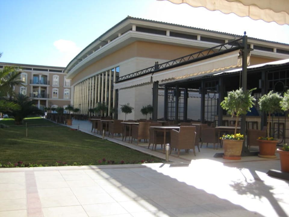 Innenhof Grupotel Playa de Palma Suites & Spa