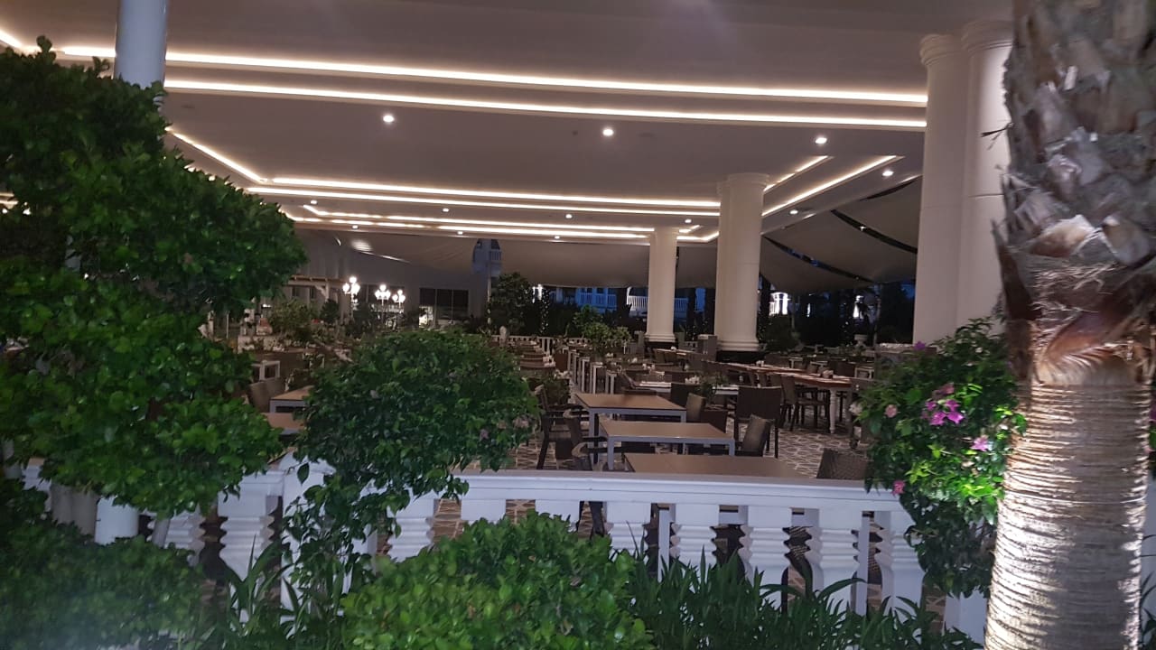 Gastro Rubi Platinum Spa Resort & Suites