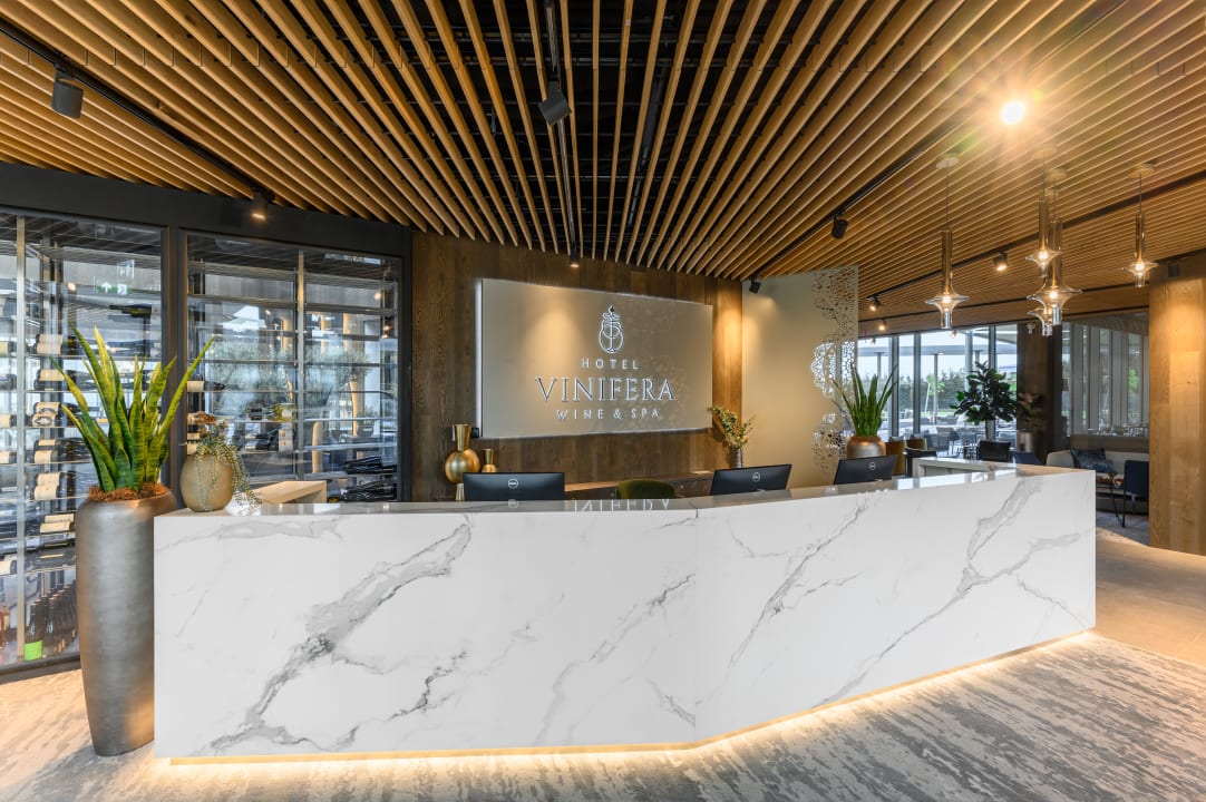 Lobby Hotel Vinifera Wine & Spa 5 Stars Superior