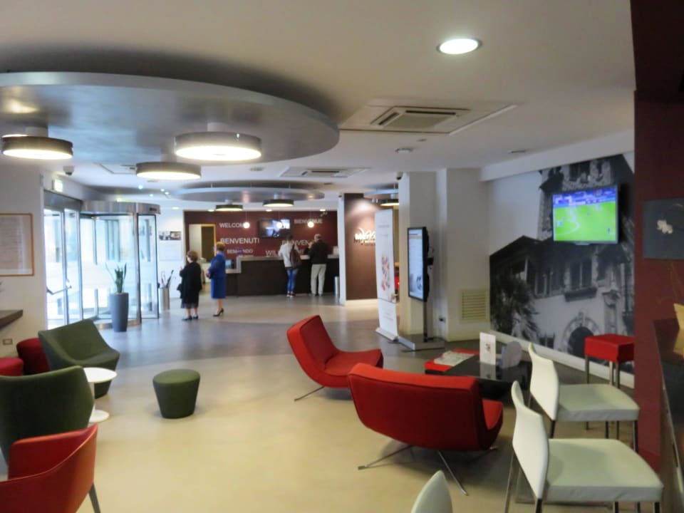 Lobby mit Rezeption Mercure Hotel Roma Corso Trieste