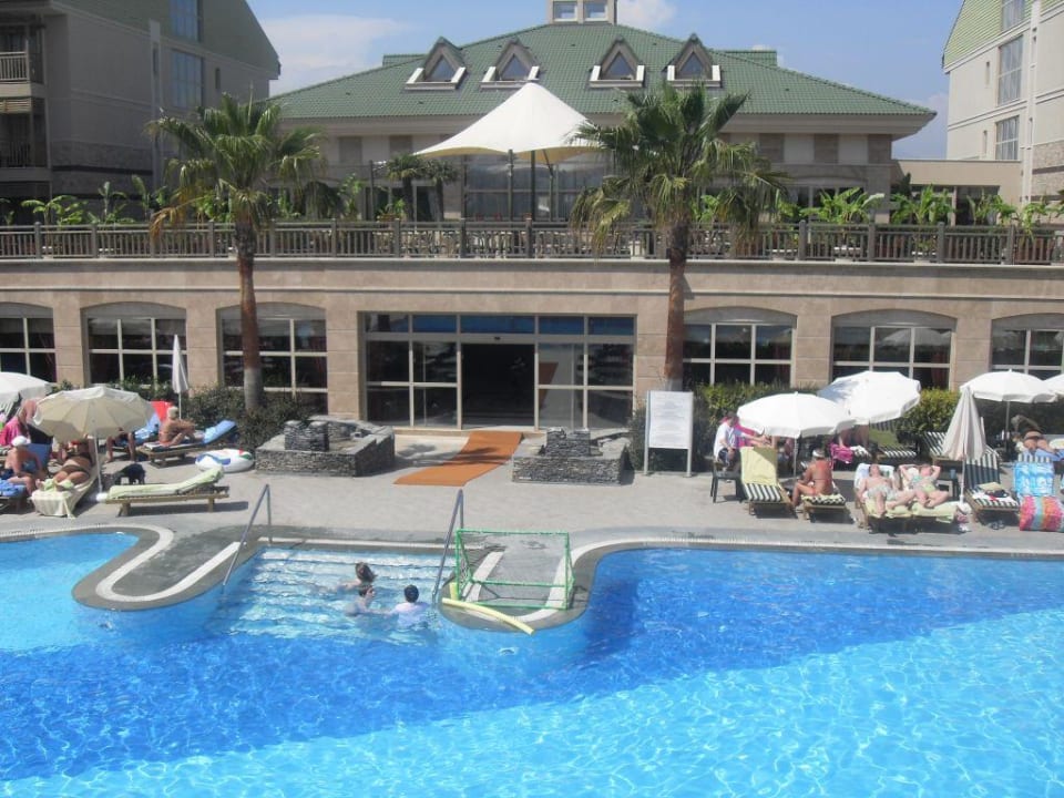 Blick auf die Terrace-Bar Can Garden Resort