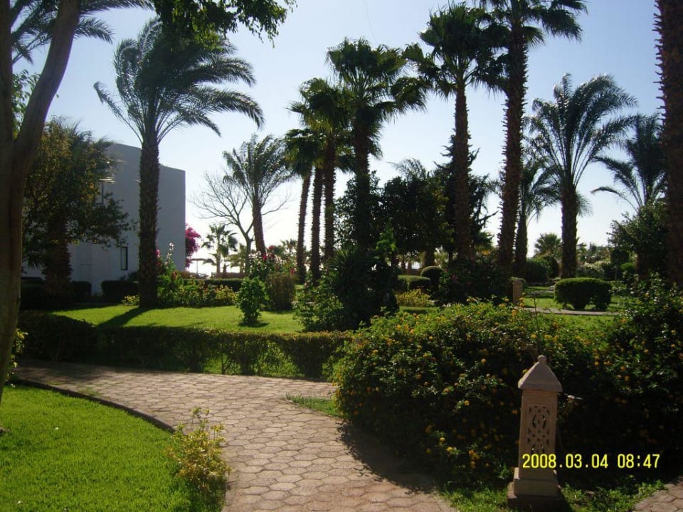 Gartenanlage Lotus Bay Beach Resort