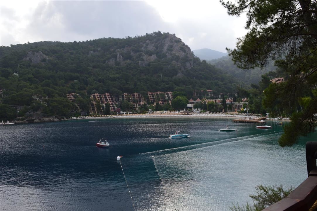 Strand Hillside Beach Club